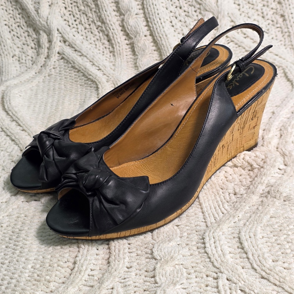 Clarks Artisan Wedge Sandals Black Leather Bow Peep Toe Slingback Women 10M